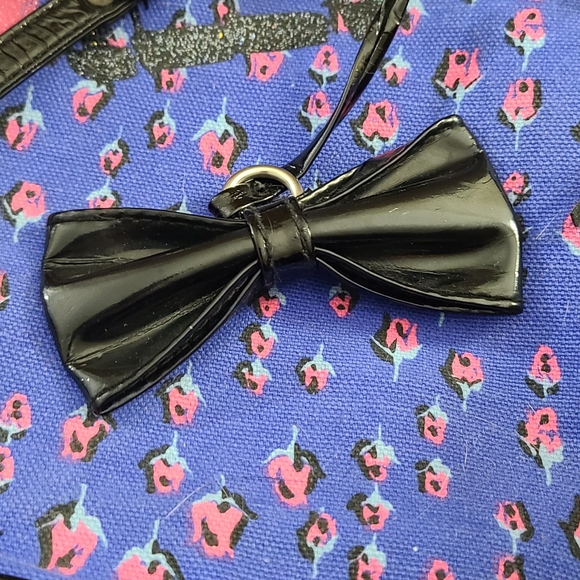 Betseyville by Betsey Johnson Blue Floral Quilted Tote Bag with Chain Straps - Picture 6 of 10